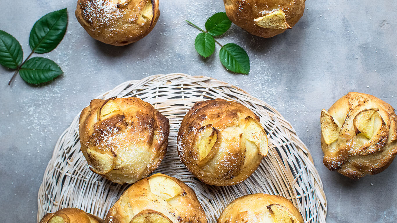 Profiterol-uri cu gem de mere